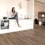 Antique Volcano Oak Dhomë